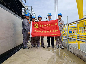 業(yè)主給華新機(jī)電黨員突擊隊(duì)頒了“金牌”！
